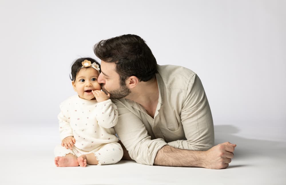 Montreal family photographer Kar-Mei Quach — natural light portrait