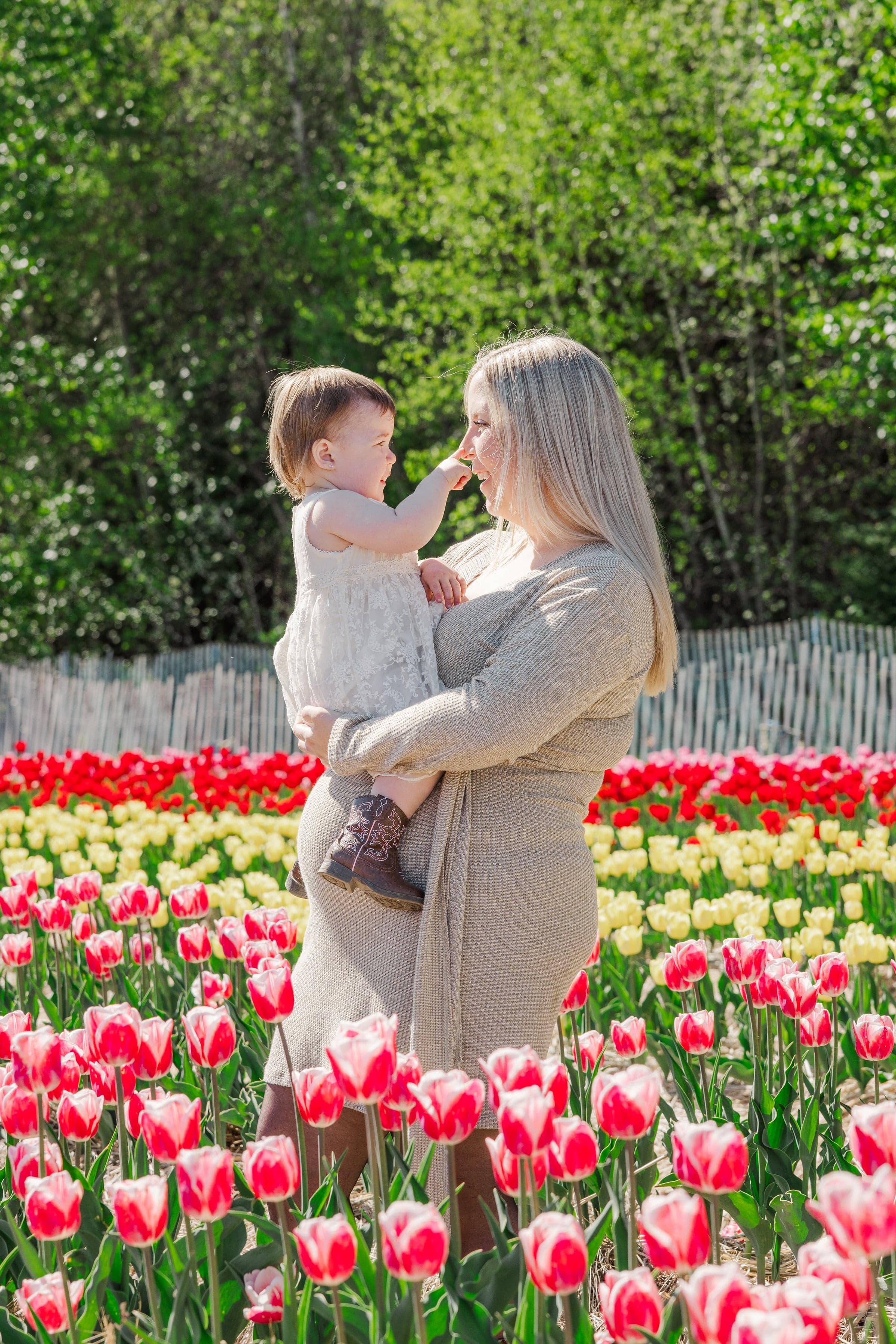 Maternity photography session Montreal by Kar-Mei Quach