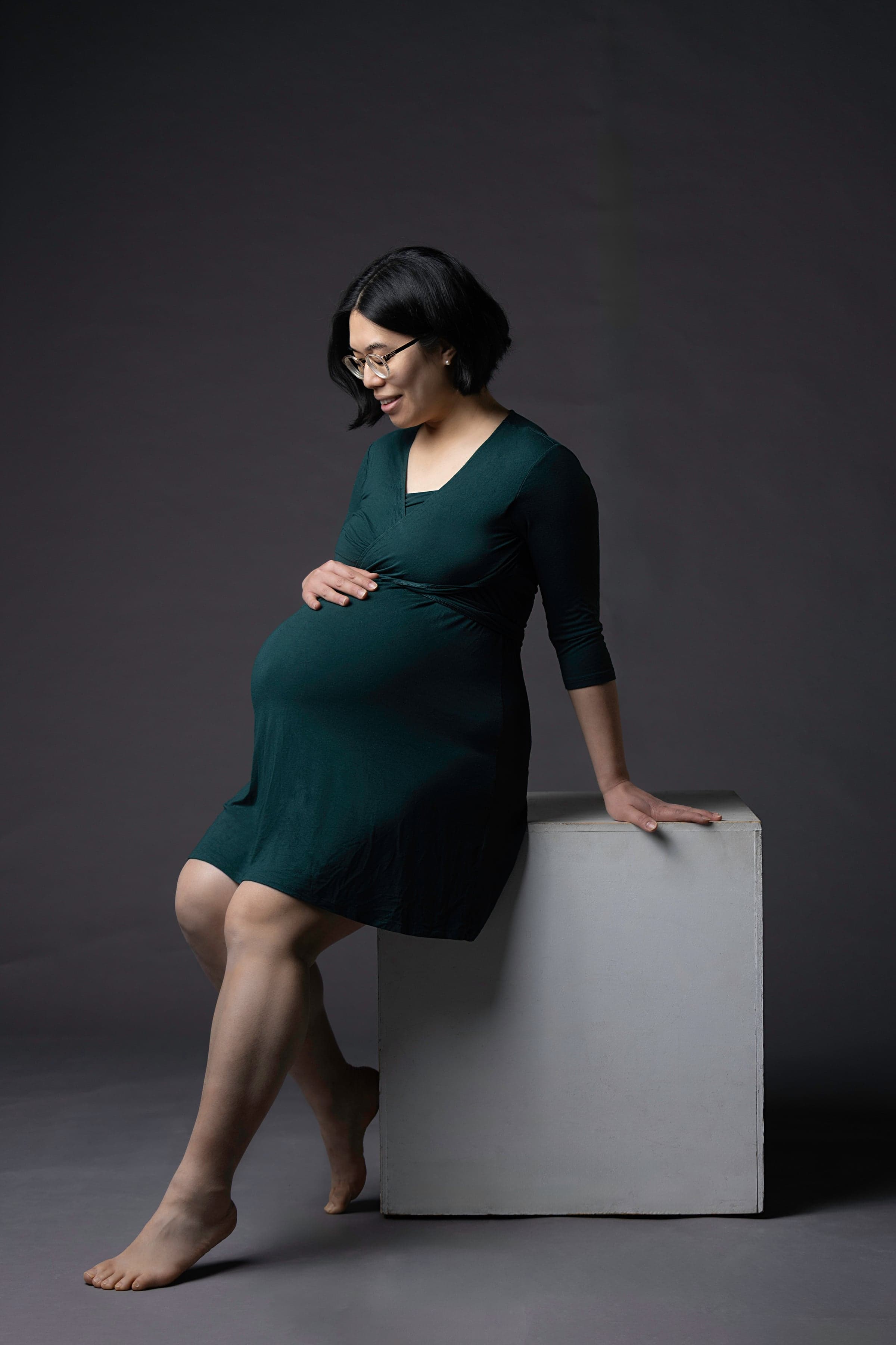 Montreal maternity photographer Kar-Mei Quach — tender portrait
